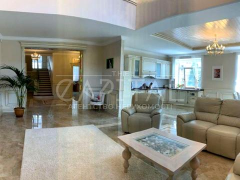 будинок за адресою вул. Степана Рудницького