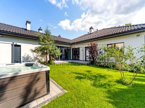 будинок за адресою вул. Малинова