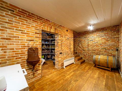 будинок за адресою вул. Малинова