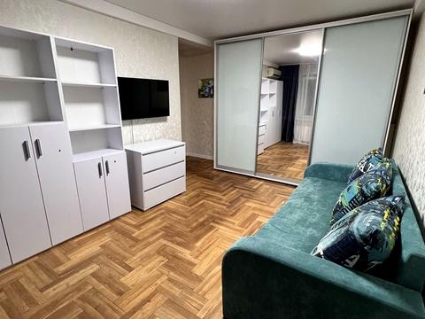 квартира за адресою Дніпровська набережна вул., 7-А