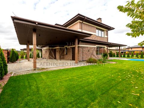 будинок за адресою Набережна вул.