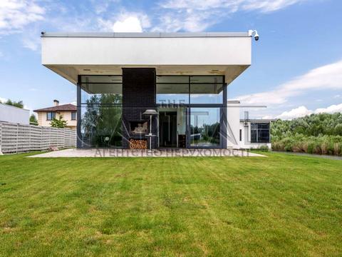 дом по адресу вул. Виноградна