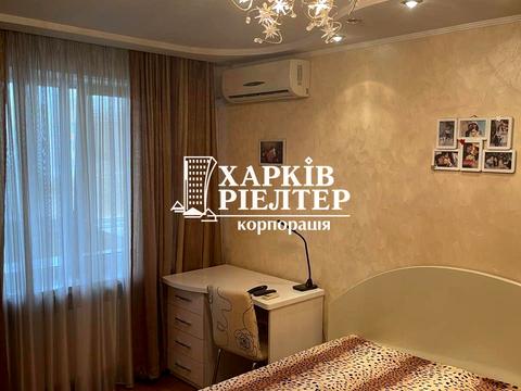 квартира по адресу Николая Бажана ул. (Кривомазова), 10