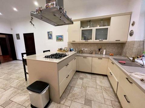 будинок за адресою Сонячна вул.