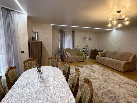 будинок за адресою Відродженні, 18