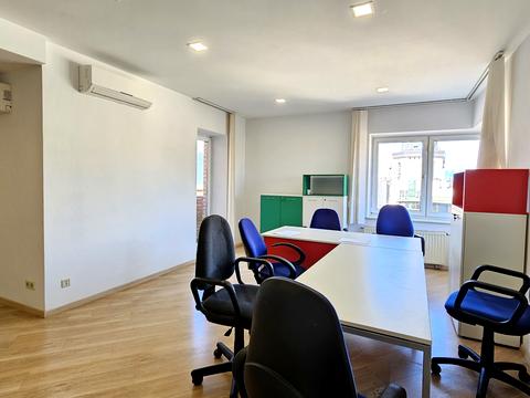 комерційна за адресою Велика Васильківська вул. (Червоноармійська), 9-2