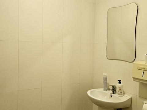 комерційна за адресою Велика Васильківська вул. (Червоноармійська), 9-2