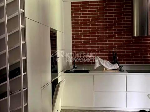 будинок за адресою Київська вул., 1