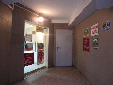 комерційна за адресою Васильківська вул., 37