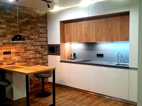 квартира за адресою Салютна вул., (Будинок 02301-02303)