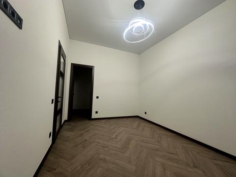 дом по адресу Центральна