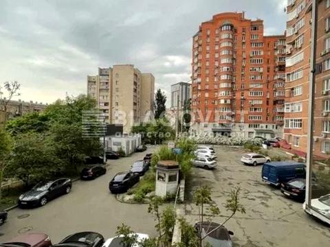 квартира за адресою Дмитрівська вул., 9-11