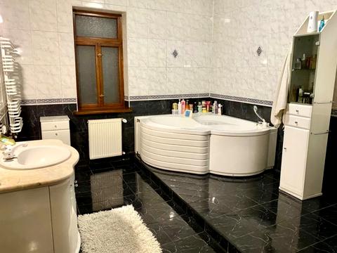 будинок за адресою Високовольтна вул.