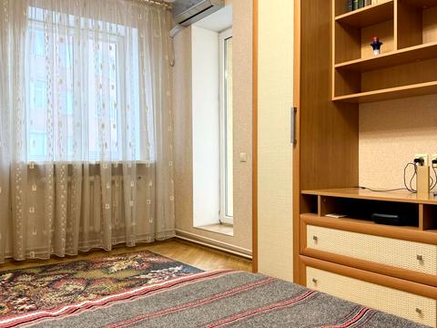 квартира за адресою Анни Ахматової вул., 13