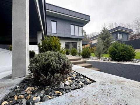 будинок за адресою с. Лісники, Стежки вул.