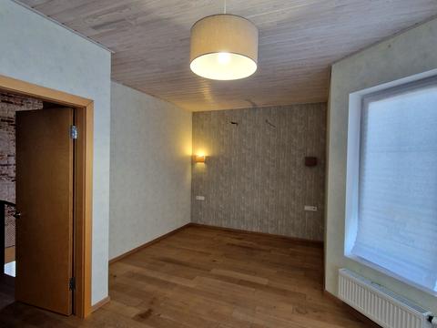 дом по адресу Будівельників вул., 4