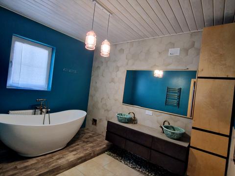 дом по адресу Будівельників вул., 4