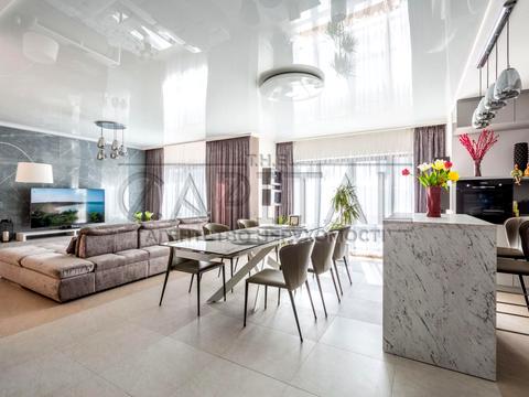 будинок за адресою Лютнева вул.