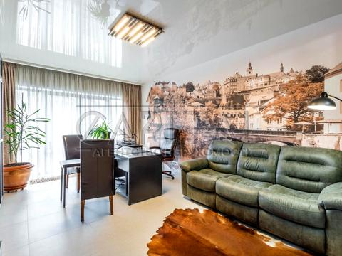 будинок за адресою Лютнева вул.