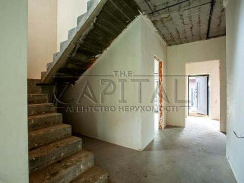 будинок за адресою вул. Валерия Лобановского