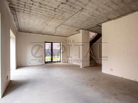 будинок за адресою вул. Валерия Лобановского