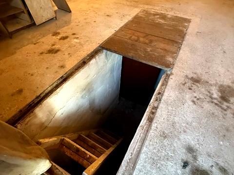 комерційна за адресою Західно-Окружна вул., 1