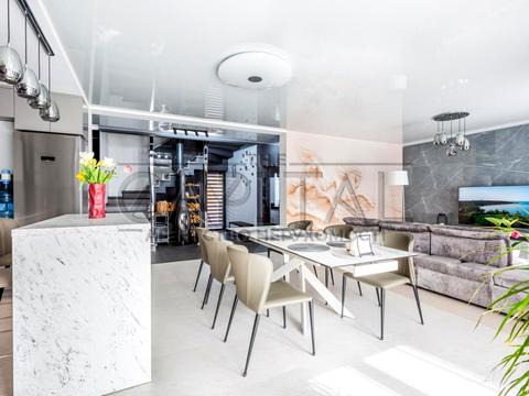 будинок за адресою Лютнева вул.