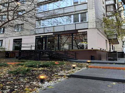 комерційна за адресою Андрія Верхогляда вул. (Михайла Драгомирова), 2