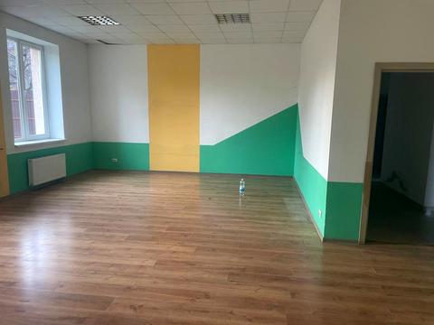 комерційна за адресою Джорджа Вашингтона вул. (Батальна), 6а