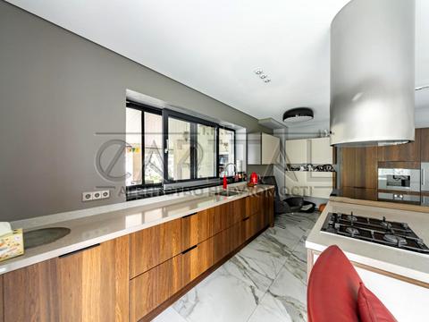 будинок за адресою Озерна вул.