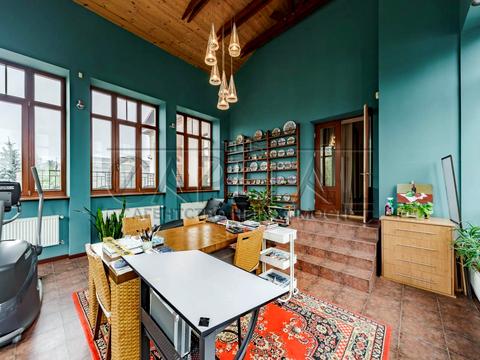 будинок за адресою Соборна вул. ()