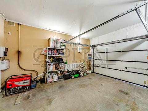 будинок за адресою Соборна вул. ()