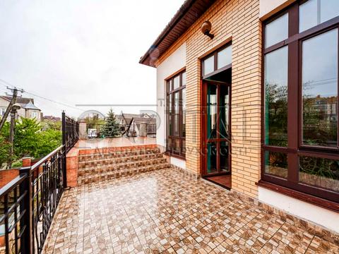 будинок за адресою Соборна вул. ()