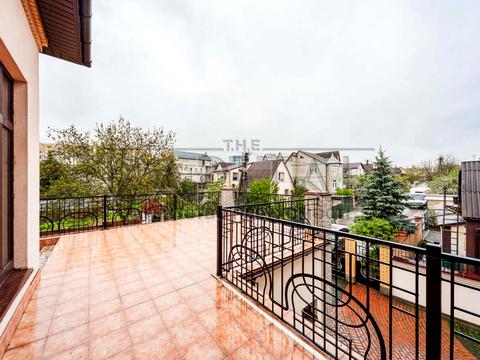 будинок за адресою Соборна вул. ()