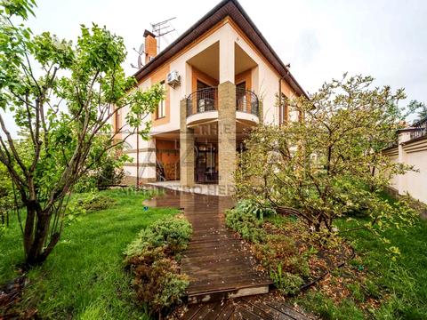 будинок за адресою Соборна вул. ()