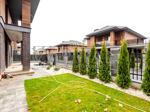 будинок за адресою Валерія Лобановського вул.