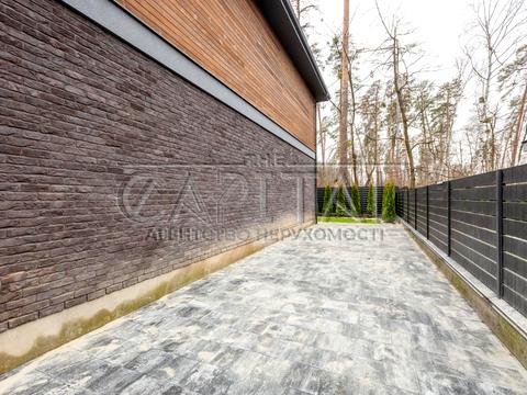 будинок за адресою Валерія Лобановського вул.