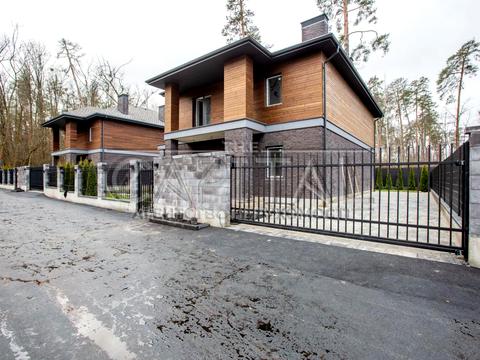 будинок за адресою Валерія Лобановського вул.