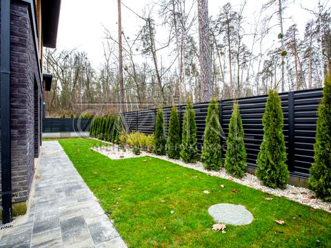 будинок за адресою Валерія Лобановського вул.