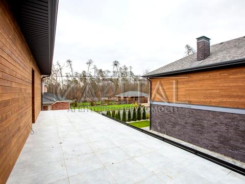 будинок за адресою Валерія Лобановського вул.