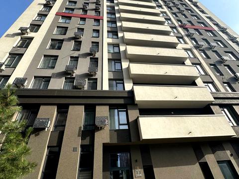 квартира за адресою Любомира Гузара просп. (Космонавта Комарова), 13