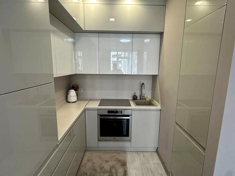 квартира за адресою Любомира Гузара просп. (Космонавта Комарова), 13