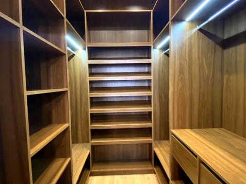 квартира по адресу Жилянская ул., 68