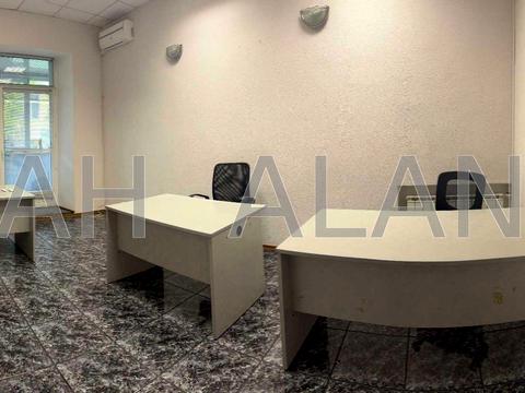 комерційна за адресою Шота Руставелі вул., 8