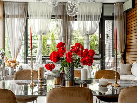 будинок за адресою Сонячна вул.