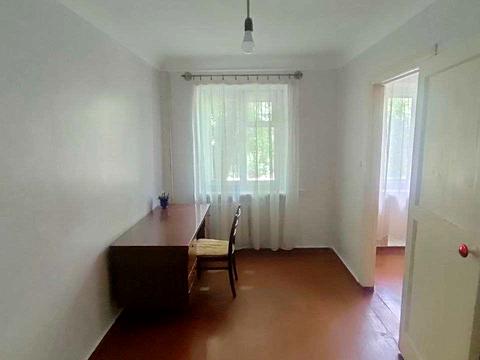 квартира за адресою Тролейбусна вул., 6