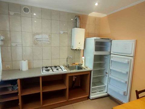 квартира за адресою Тролейбусна вул., 6