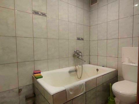 квартира за адресою Тролейбусна вул., 6