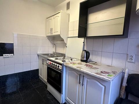 квартира за адресою Крушельницької вул., 1