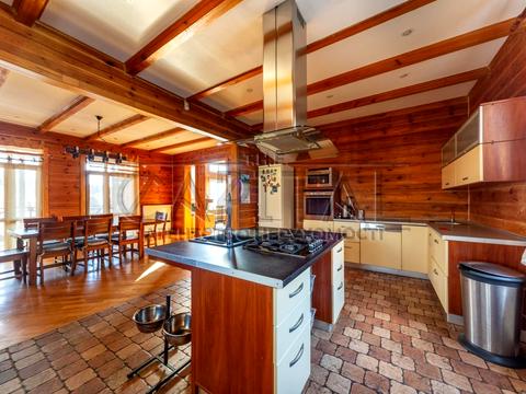 будинок за адресою Соборна вул. ()